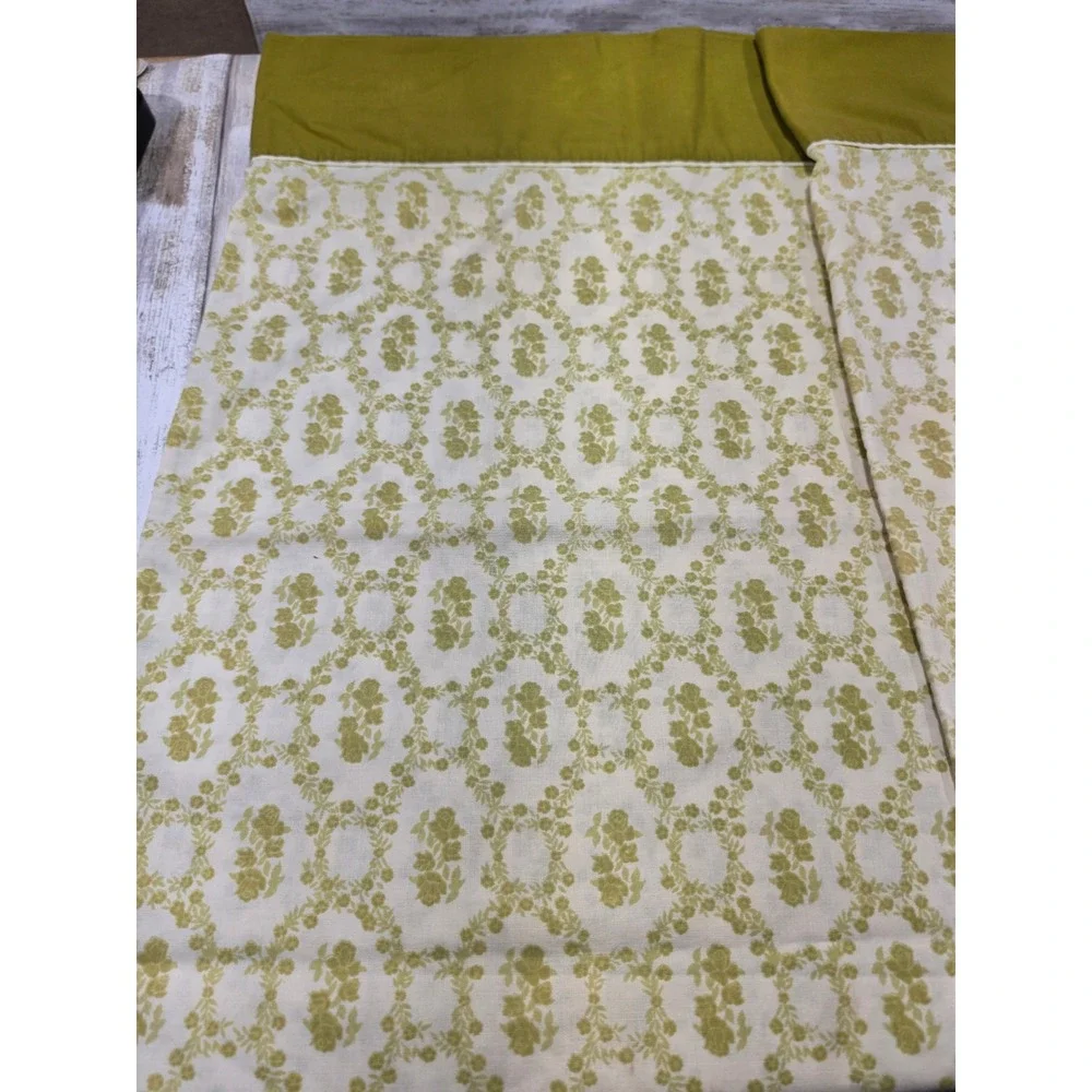 2- Vintage Cannon Royal Family Olive Green Floral Floral Pillowcase Standard
